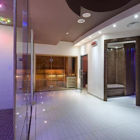 Hotel Lo Zodiaco Абано Терме Екстериор снимка