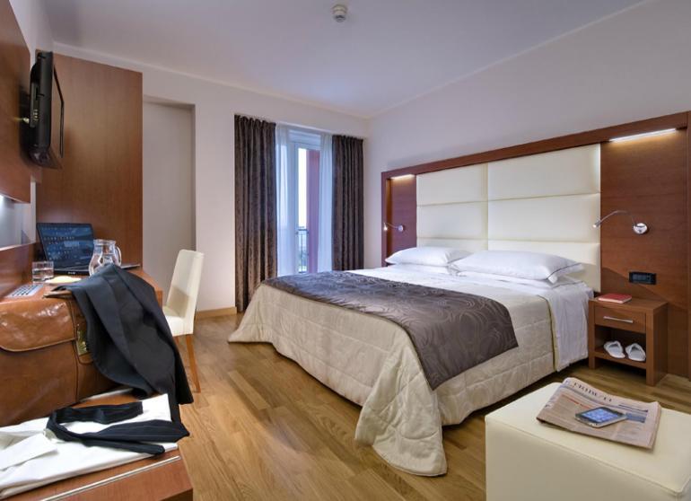 Hotel Lo Zodiaco Абано Терме Екстериор снимка