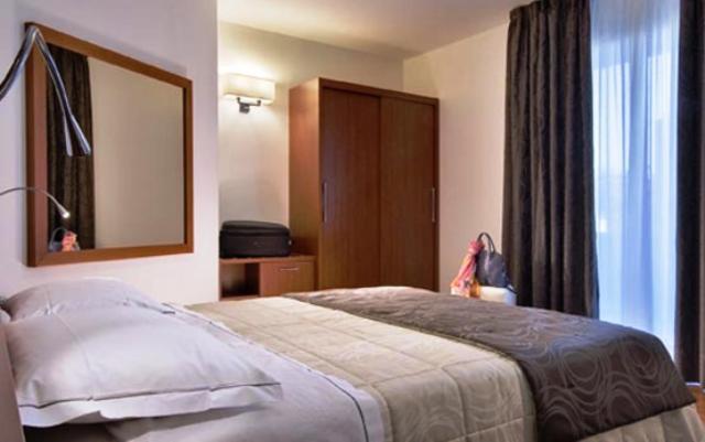 Hotel Lo Zodiaco Абано Терме Екстериор снимка